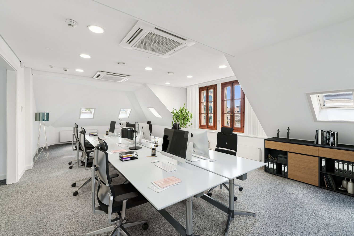 Office, photo 4 of 10