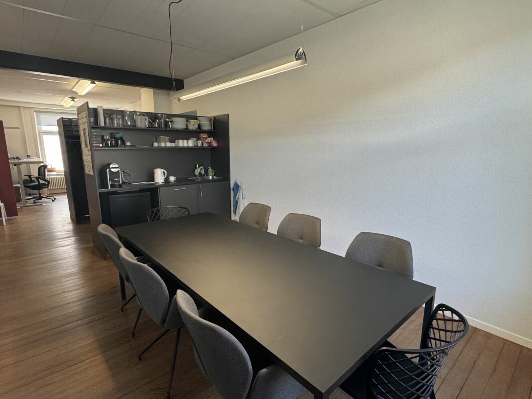 324m² commercial, photo 6 of 6