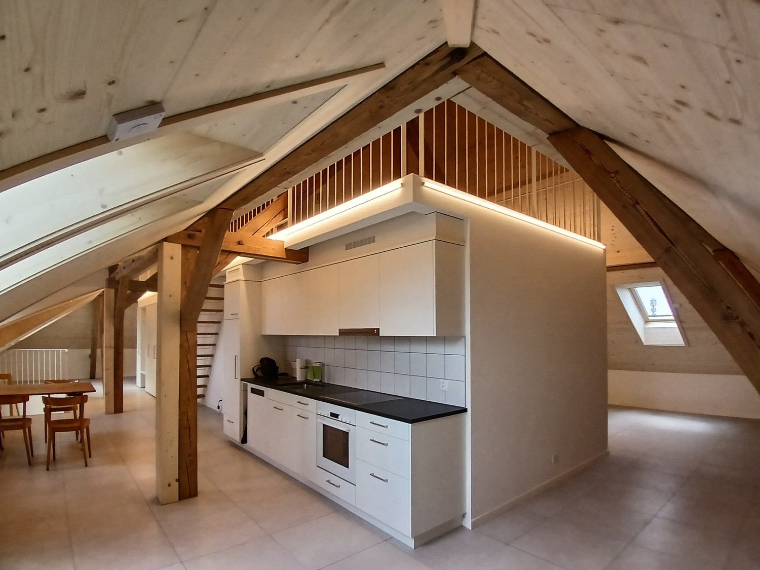 Roof flat, photo 2 of 10