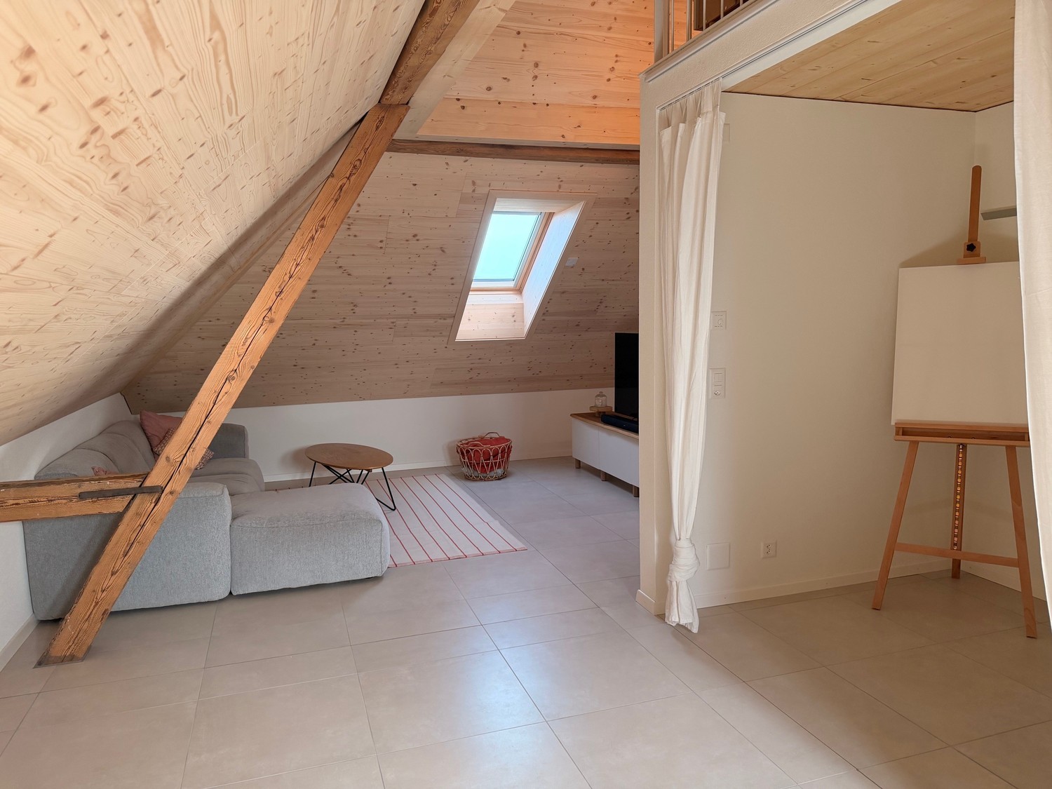 Roof flat, photo 9 of 10