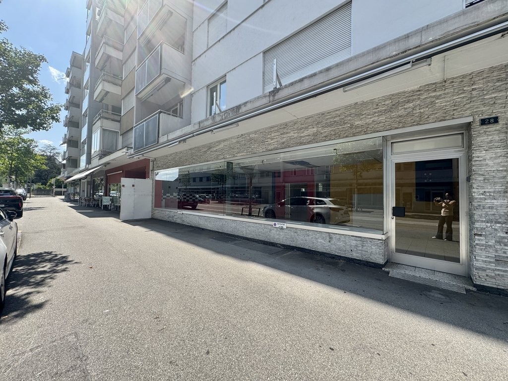 115m² commercial