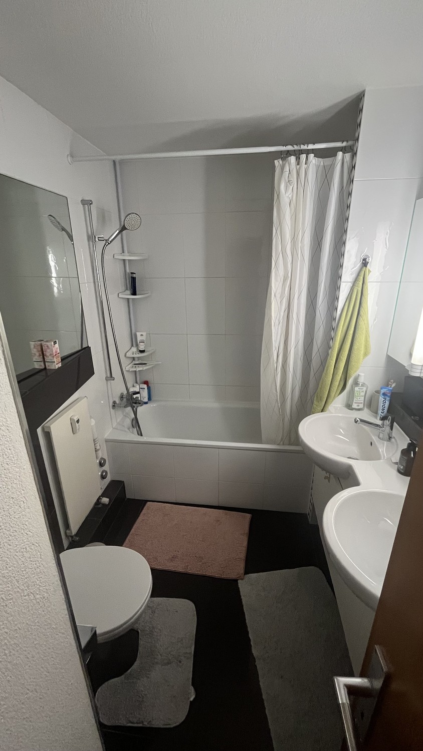 Chambre dans un appartement partagé