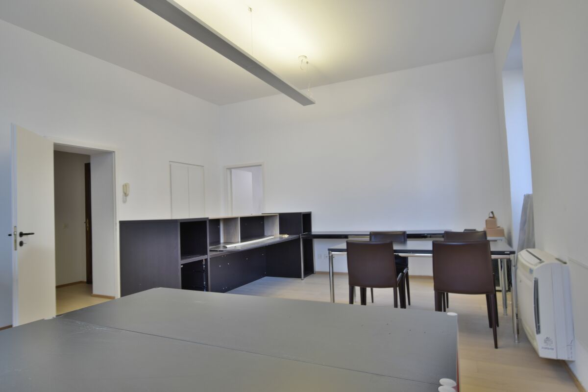 Office, photo 4 of 6