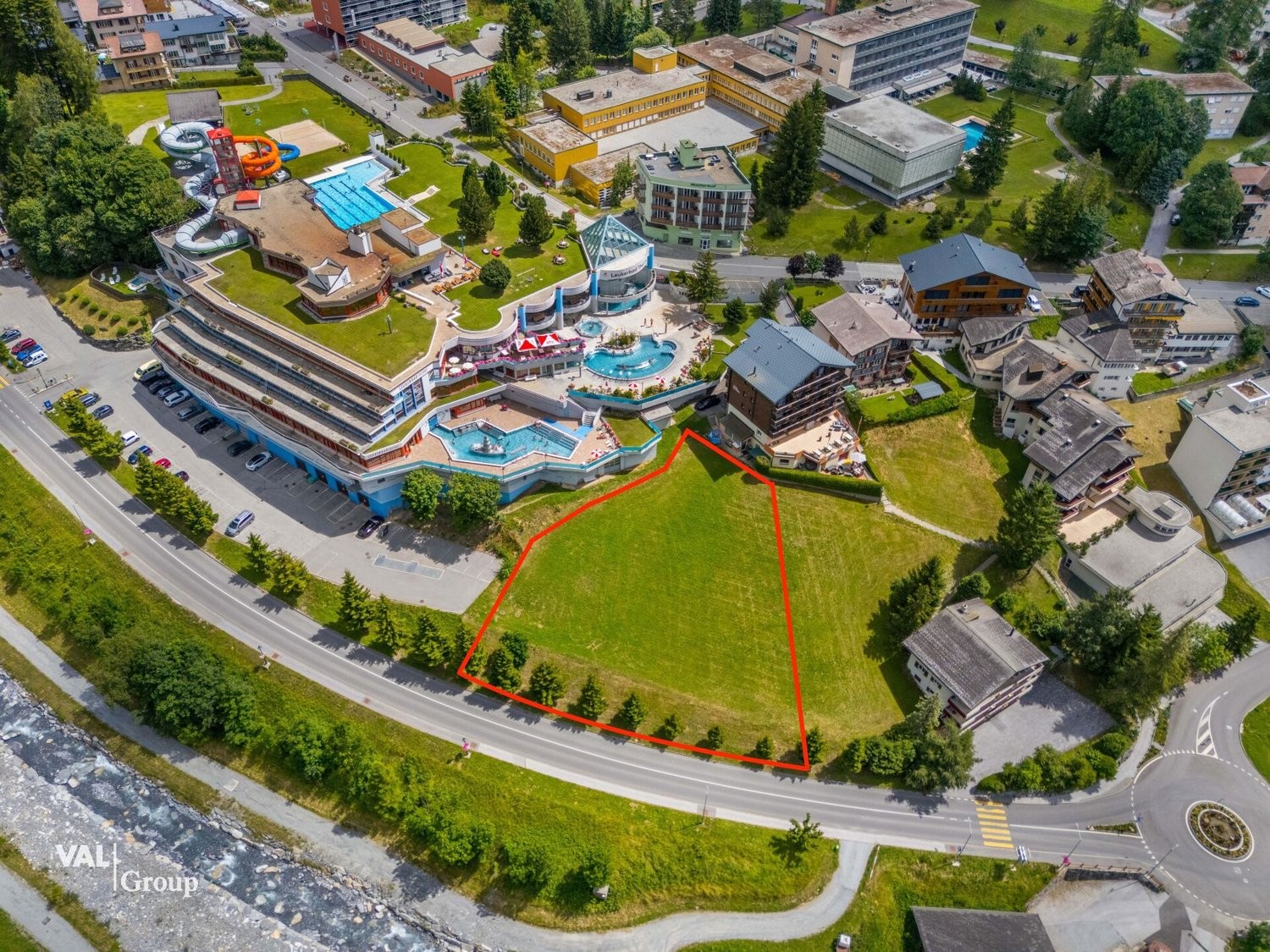 1490m² building land, photo 2 of 6