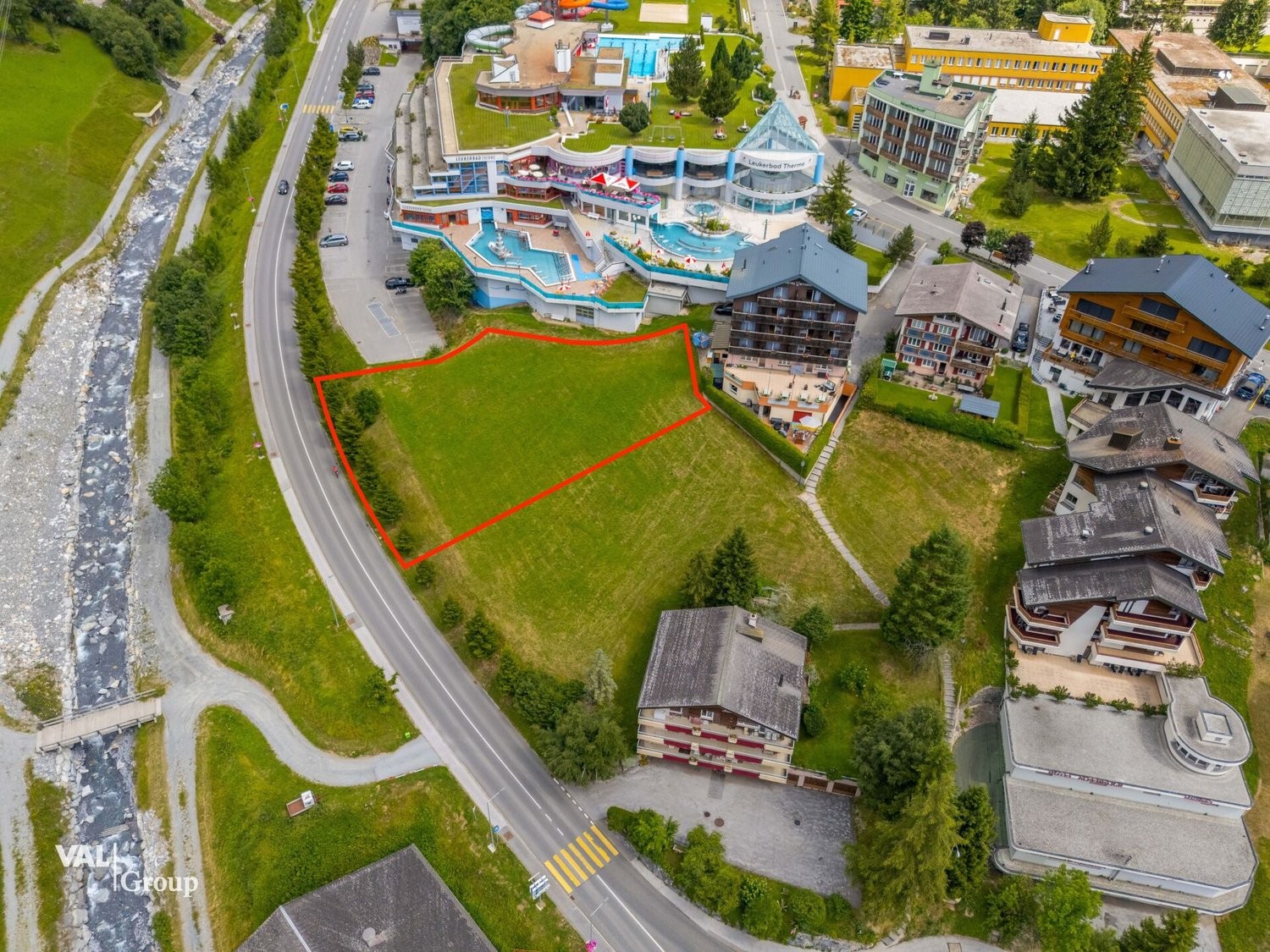 1490m² building land, photo 1 of 6