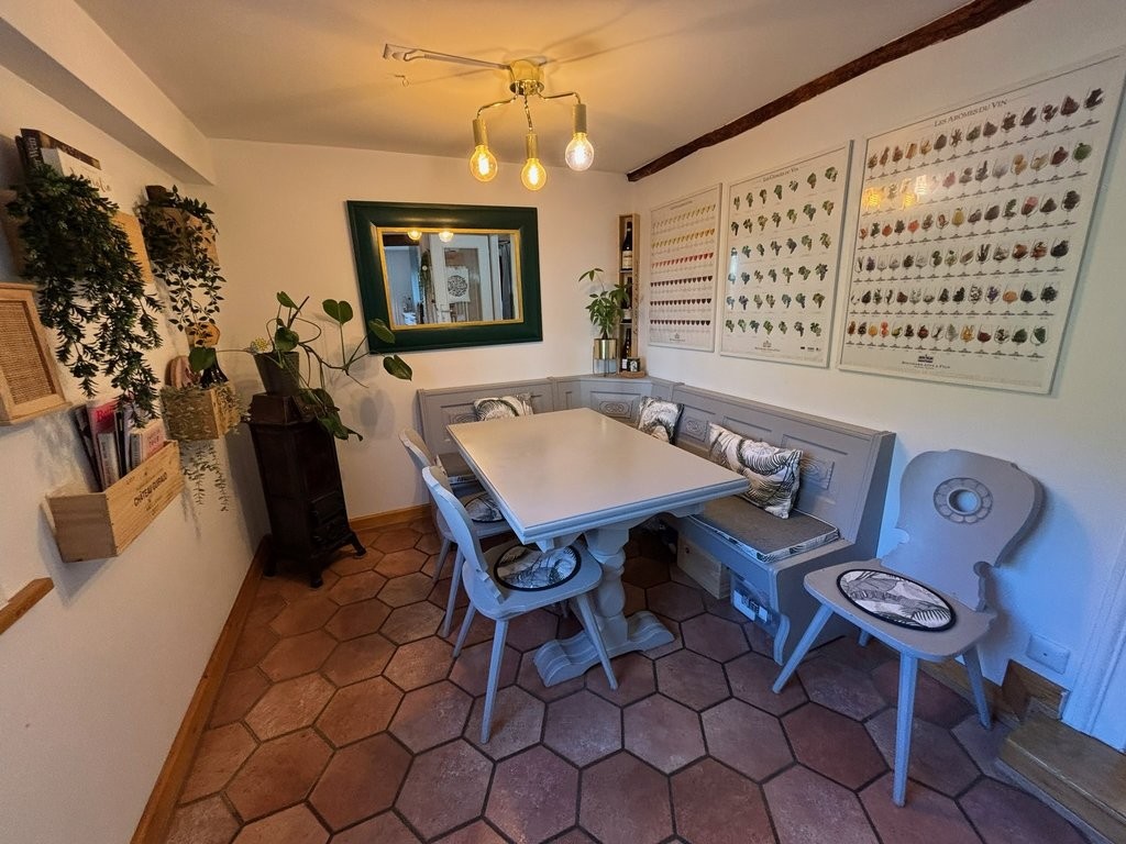 5 rooms single house