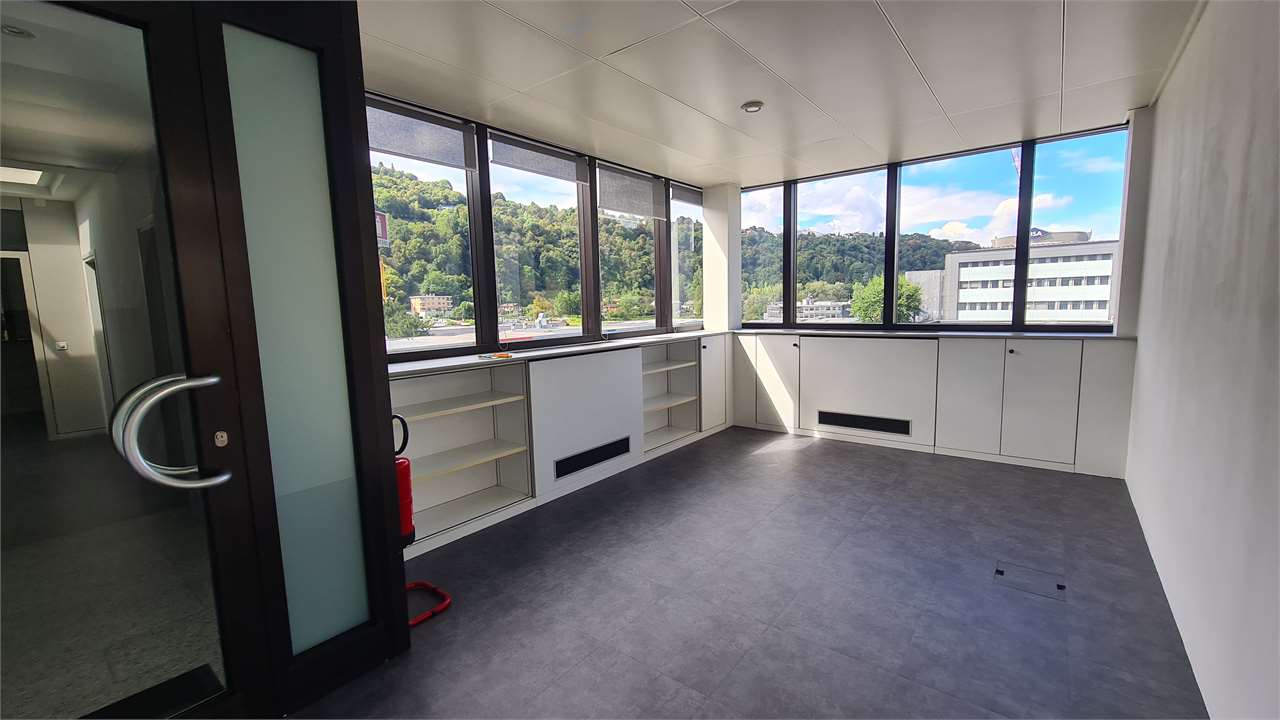 Office, photo 6 of 10
