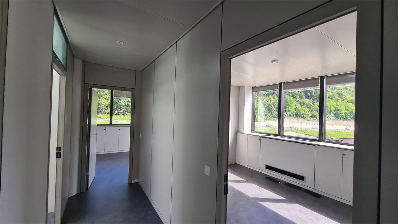 Office, photo 10 of 10
