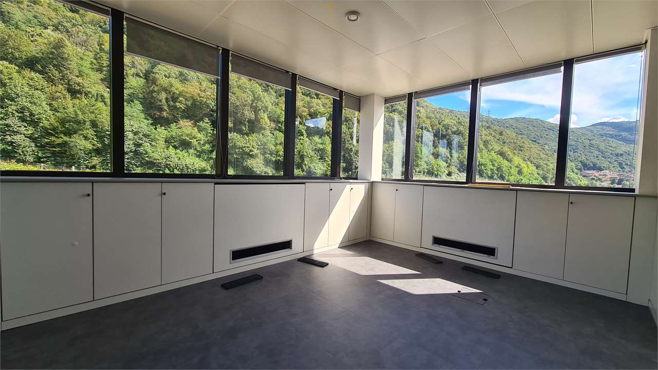 Office, photo 7 of 10