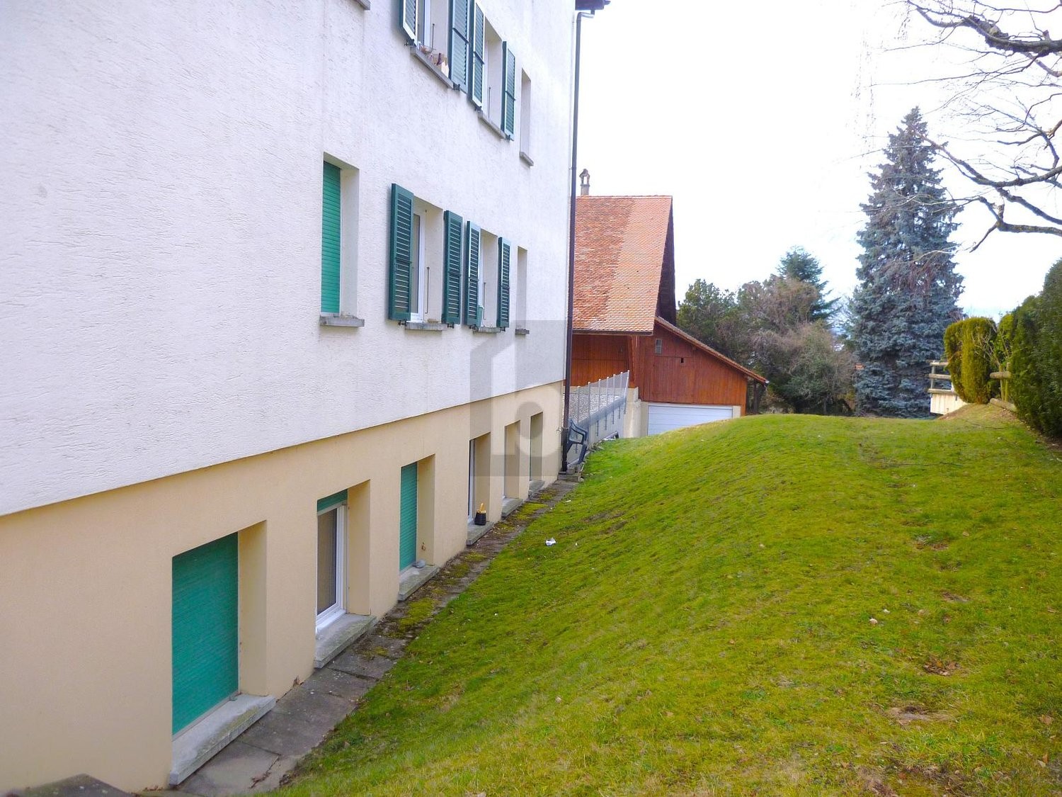 Multi family house, photo 4 of 4