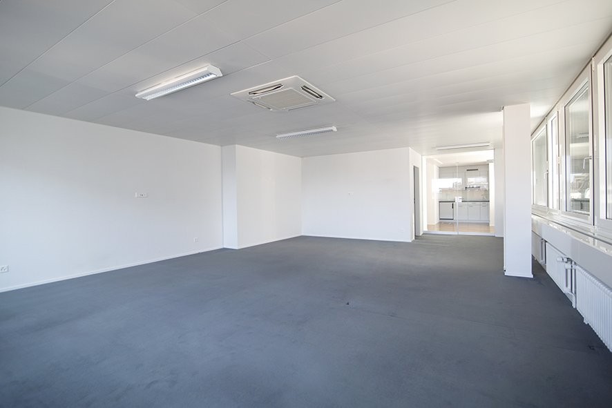 92m² bureau