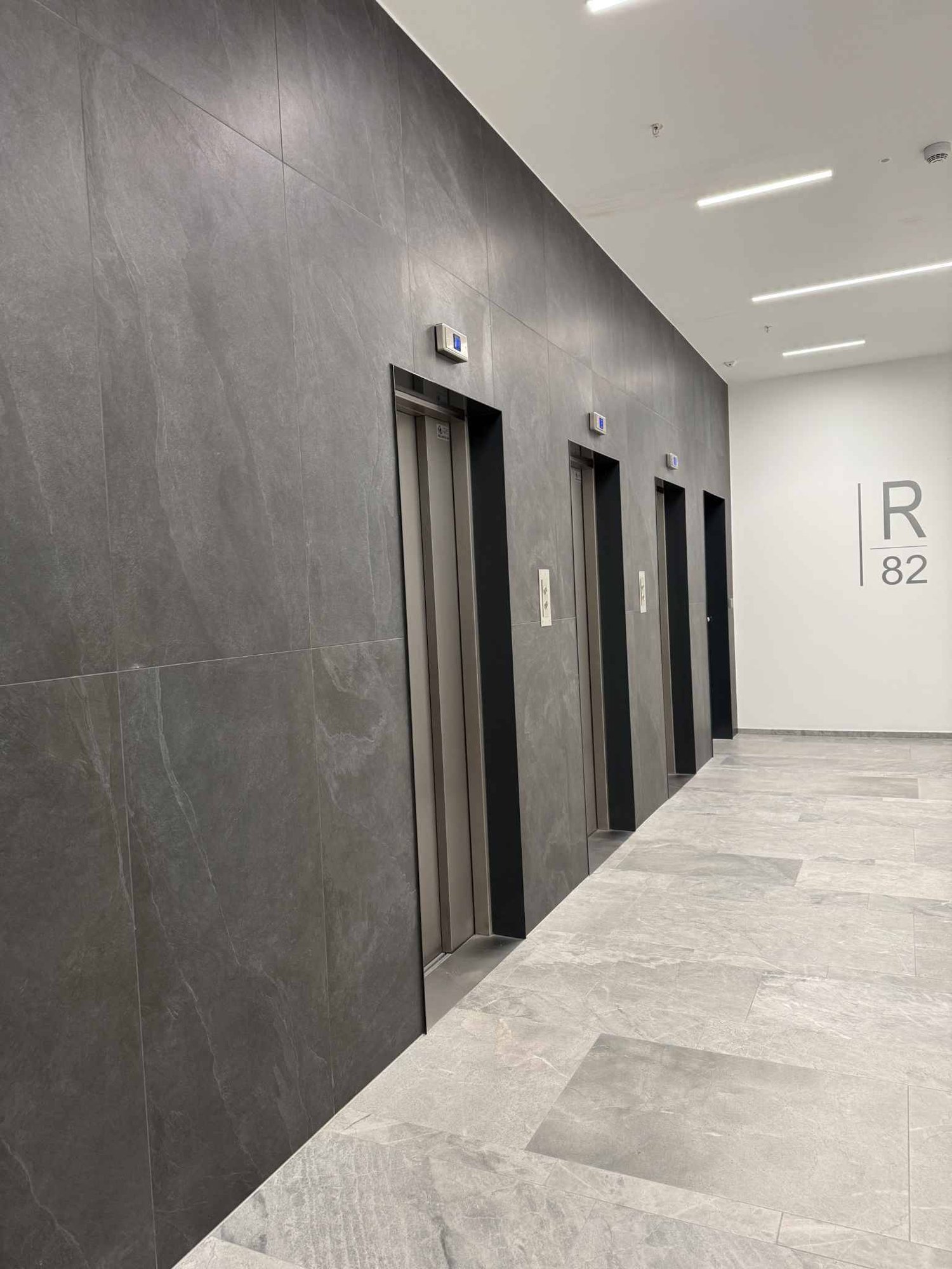 1280m² office, photo 6 of 10