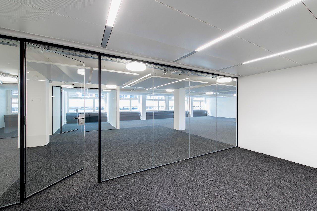 832m² office, photo 4 of 4