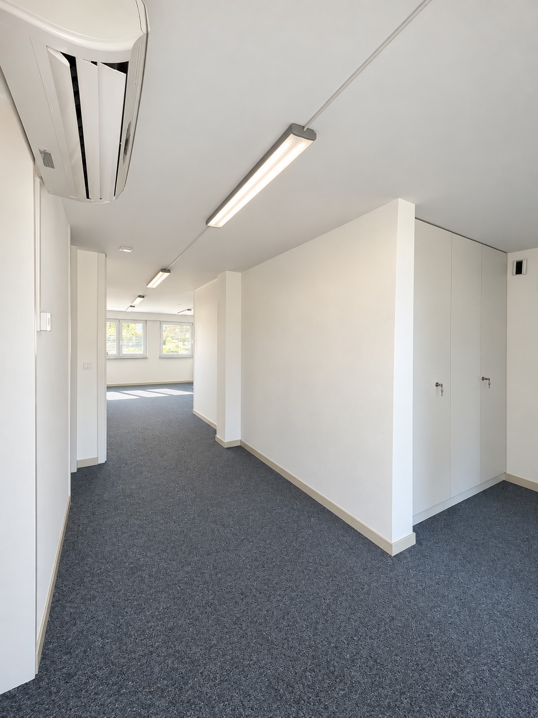 255m² office