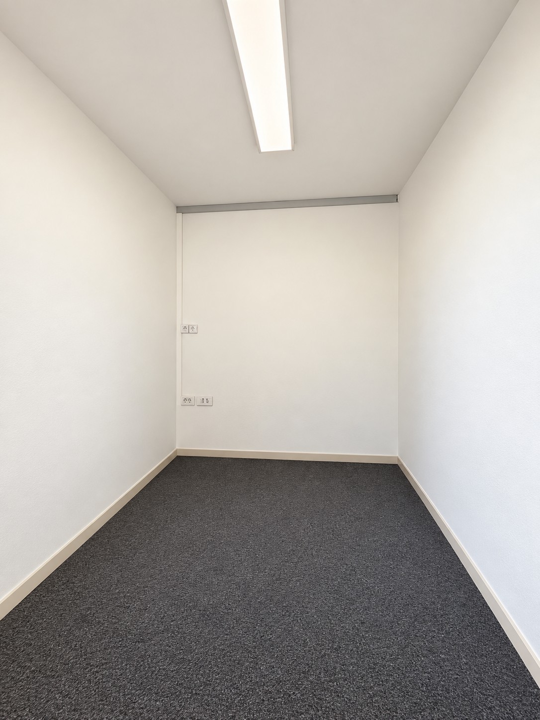 255m² office