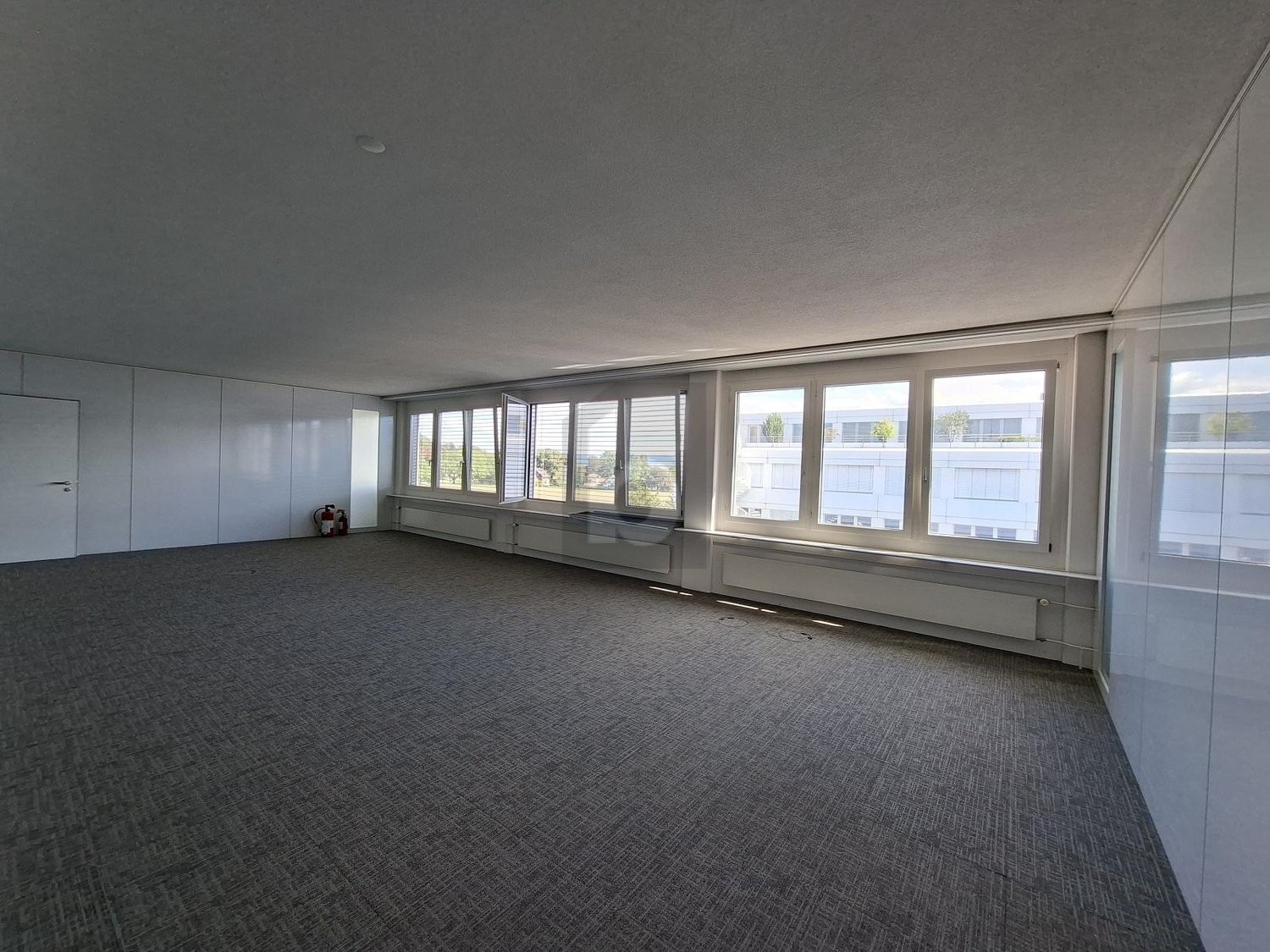 53m² office