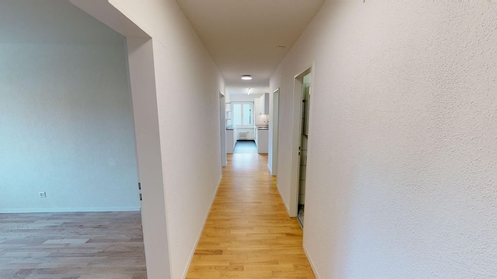 5 rooms apartment
