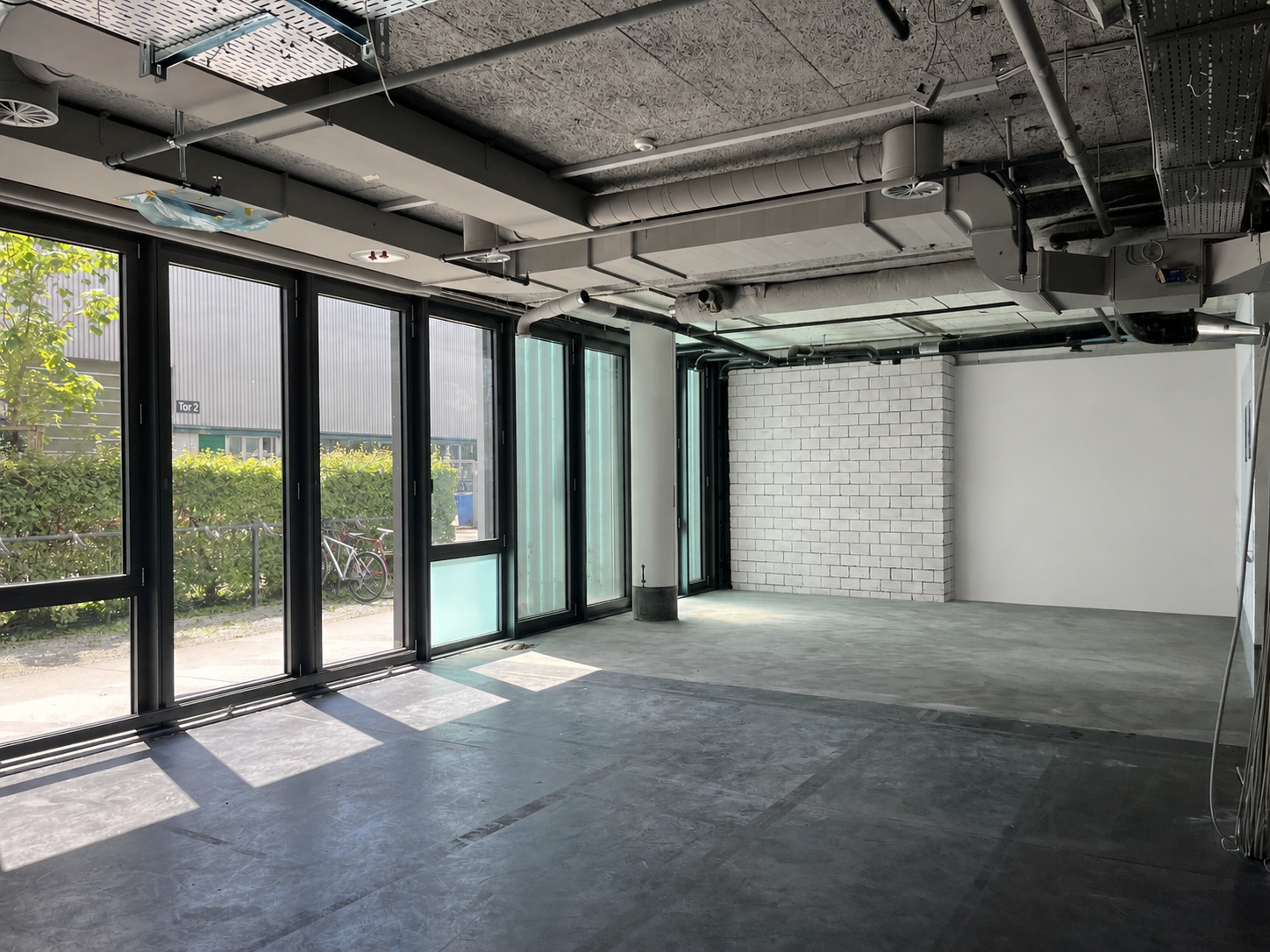 151m² shop, photo 6 of 8
