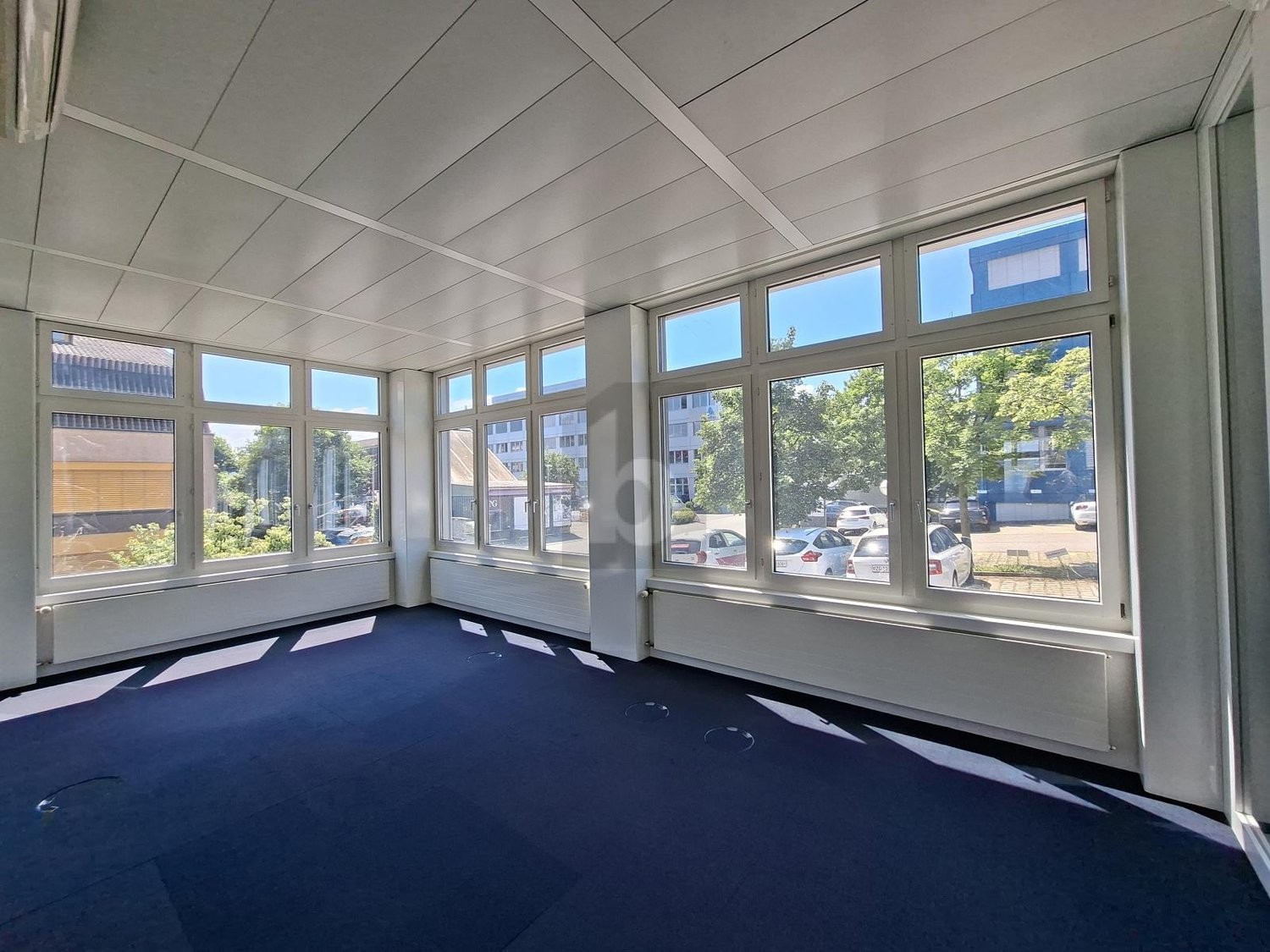 477m² office, photo 3 of 4