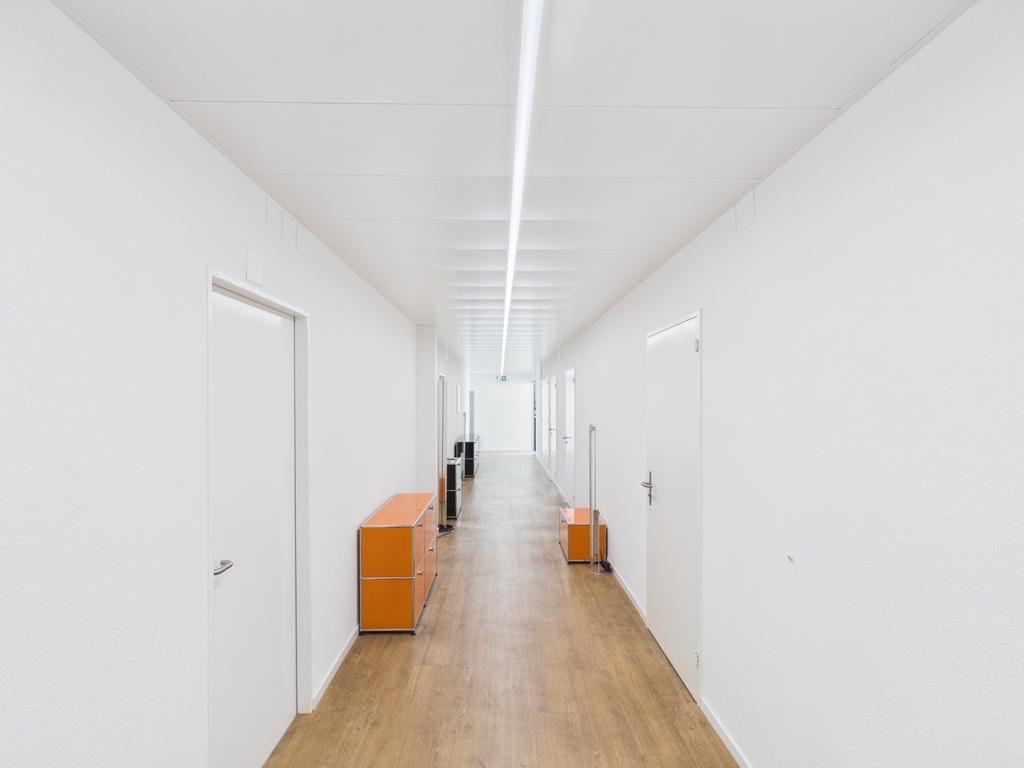 222m² office, photo 3 of 10