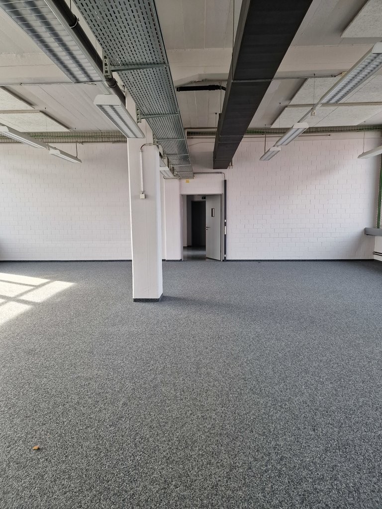 124m² office

An office directly by the water and the Bally-Park? That is no problem here. We have a sensational office area from 124m2 to 400m2 on offer and thus something for every one of your wishes.

Few steps to the train station
Few steps to the water
Few steps into the Bally Park
Bright, open, photo 1 of 10