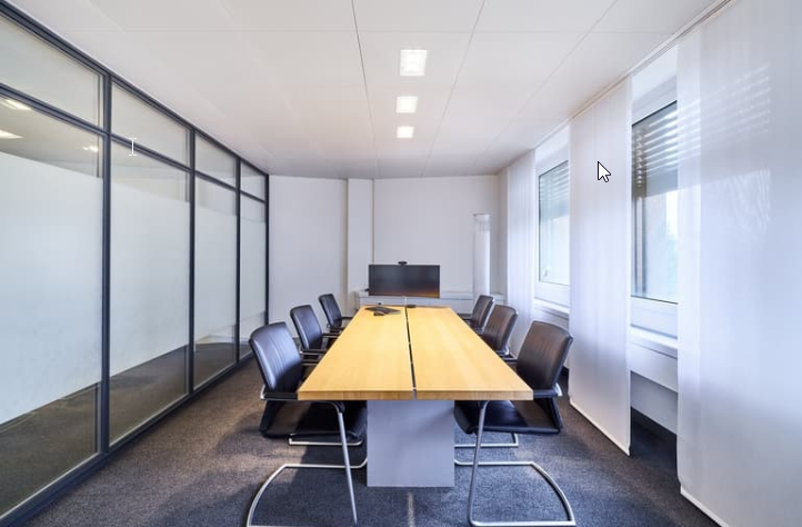 710m² office