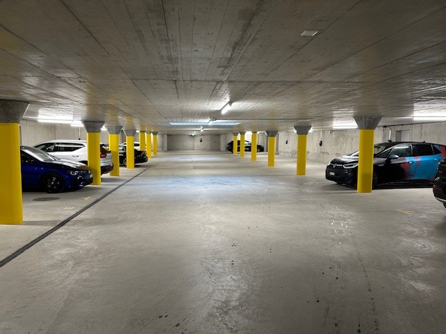 Underground slot, photo 1 of 5