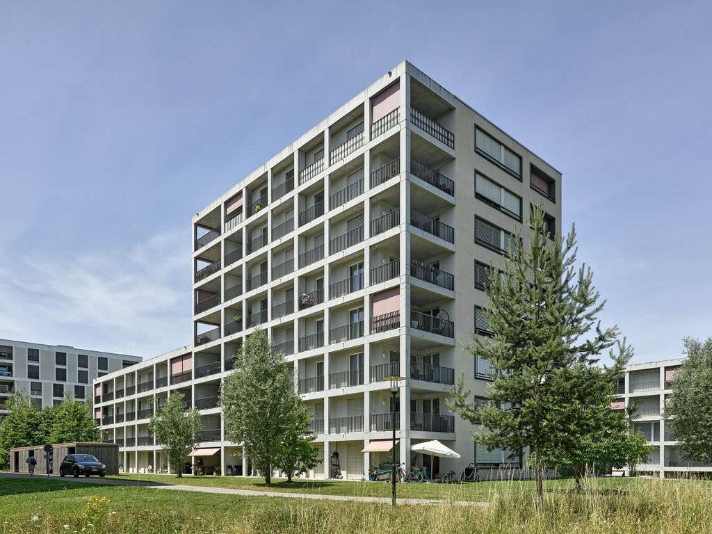 Place de parc à vélo couvert

Dans notre propriété "Im Lenz", votre moto est stationnée en toute sécurité et protégée de toutes les intempéries. Le complexe est situé à proximité de la gare de Lenzburg.

CHF 60.00 / mois plus 8.1% TVA.

Intéressé ? Une visite en vaut alors la peine.