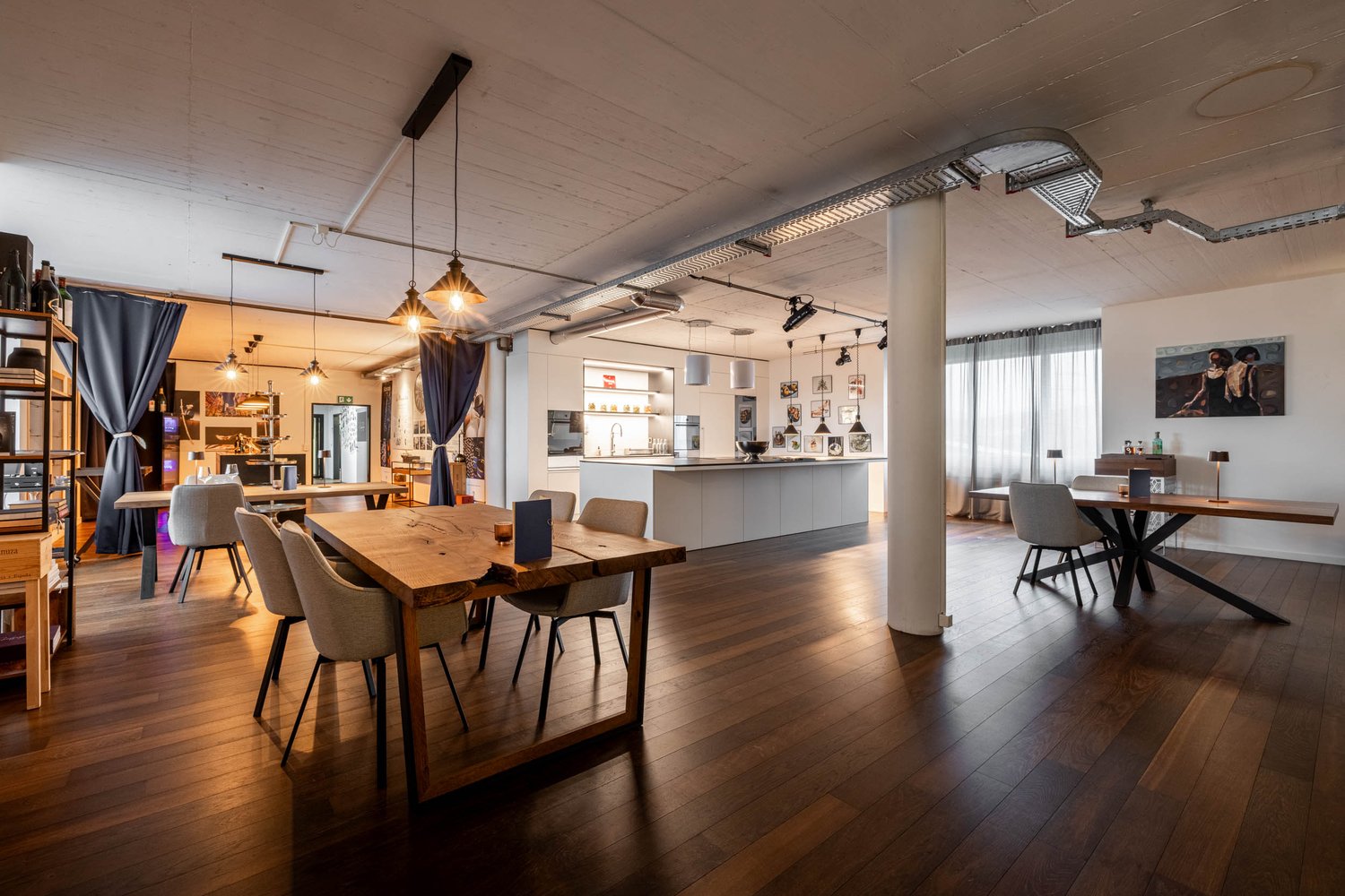 300m² commercial, photo 1 of 10