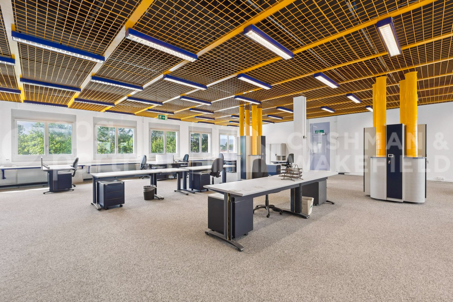 461m² office, photo 2 of 10
