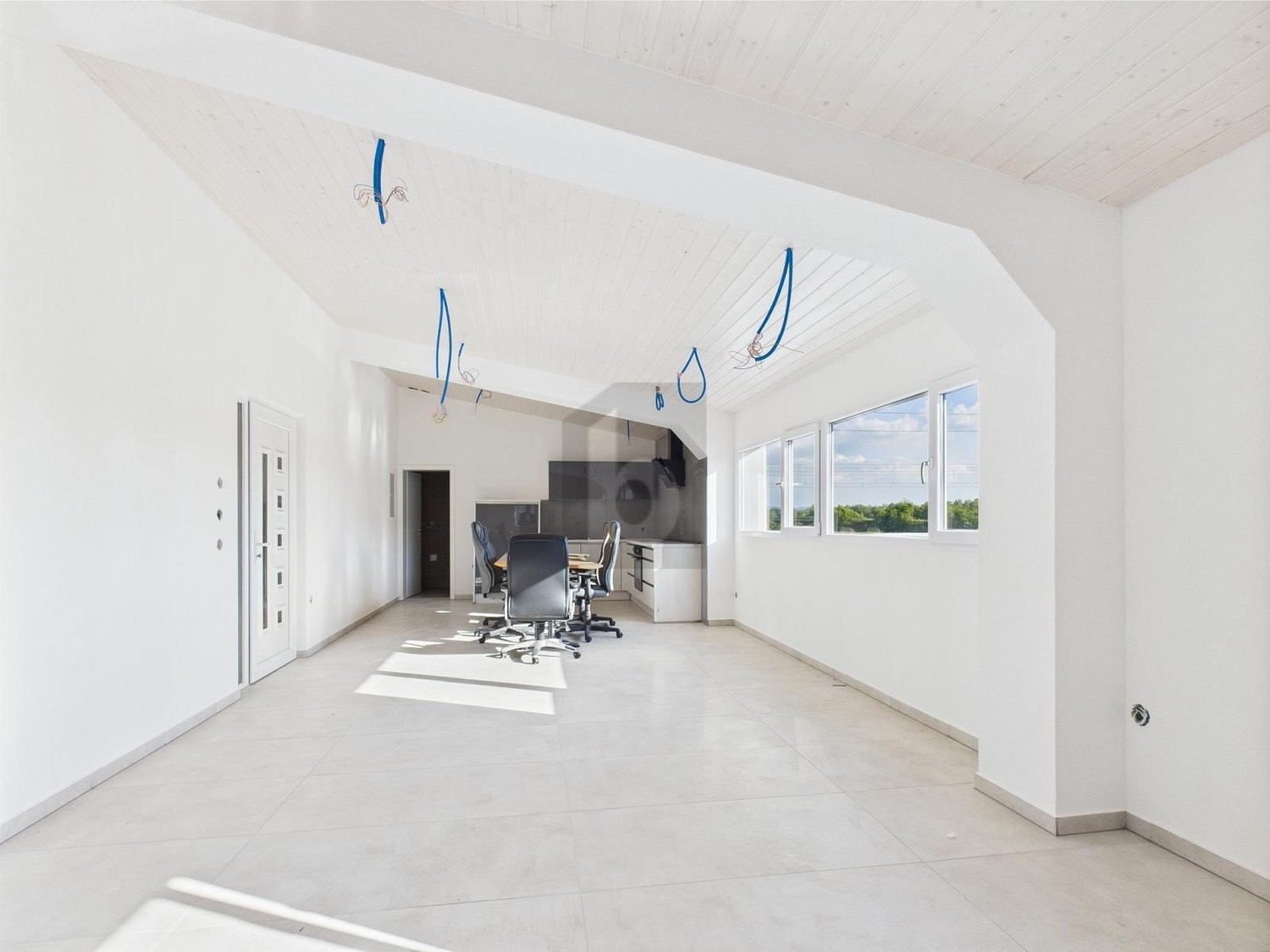 55m² office, photo 1 of 2