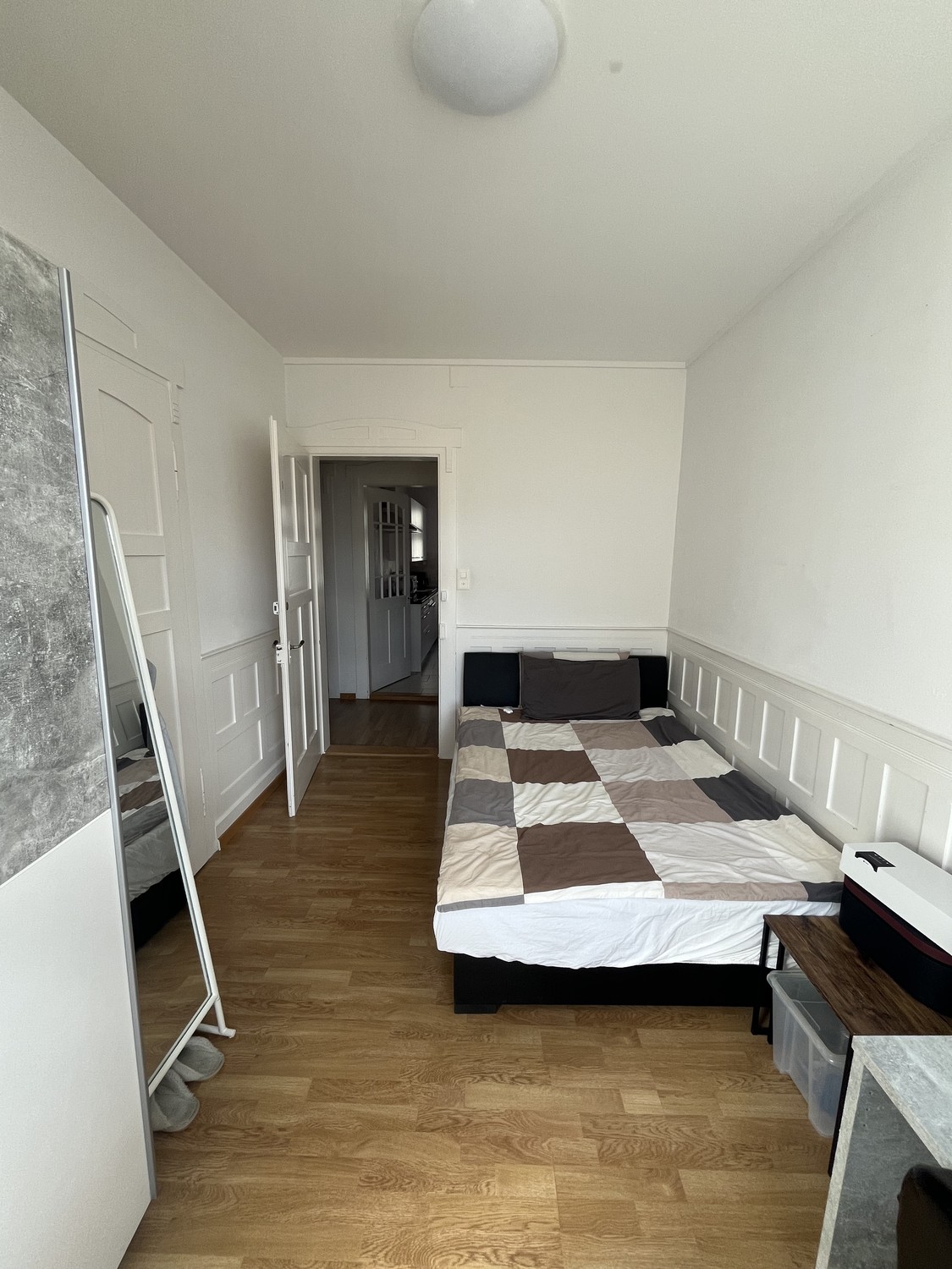 Chambre dans un appartement partagé