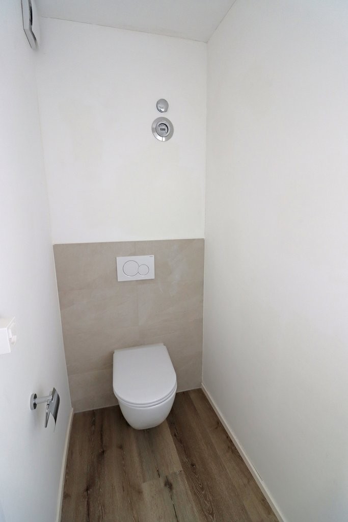 235m² commercial, photo 10 of 10