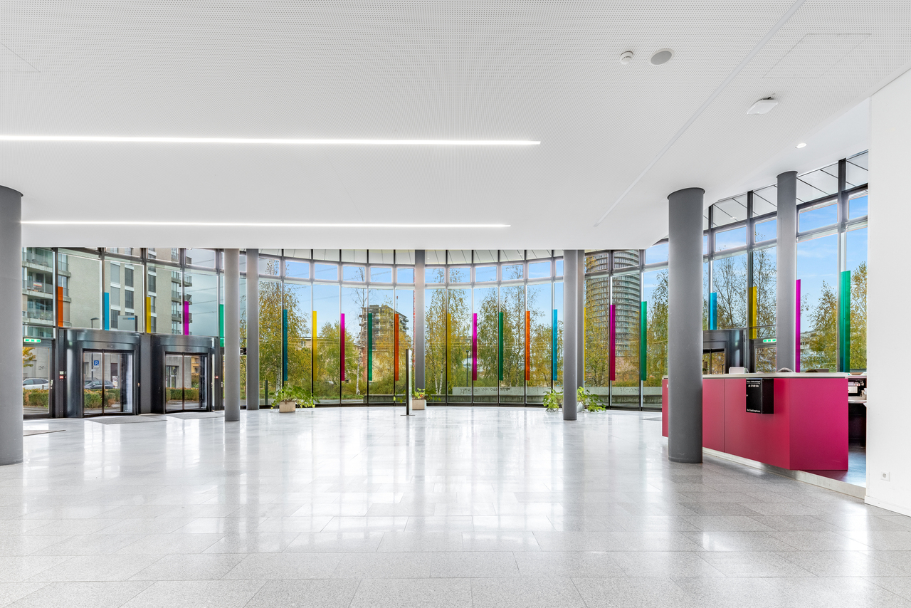 980m² office