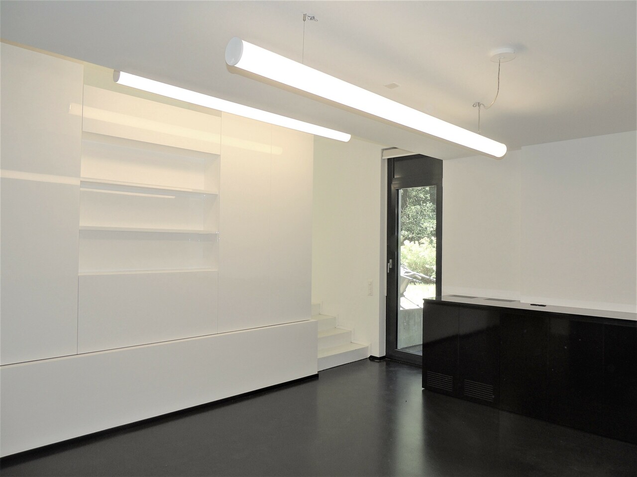 Office, photo 6 of 10
