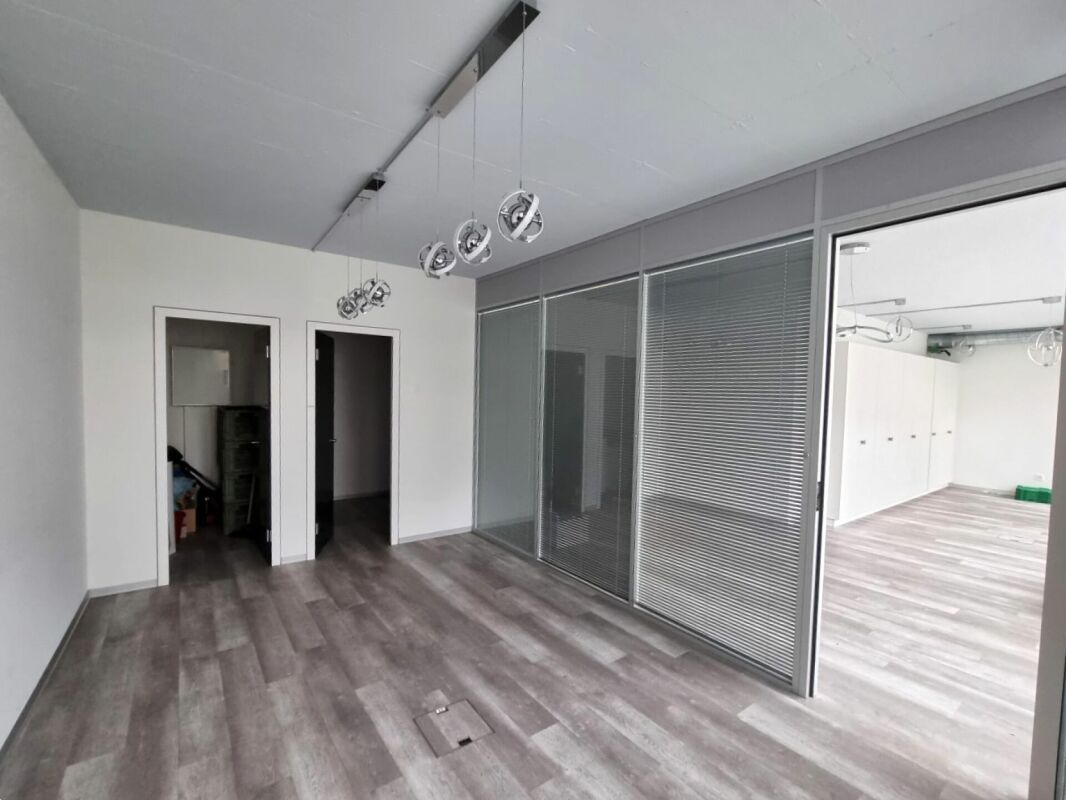 72m² commercial, photo 2 of 5
