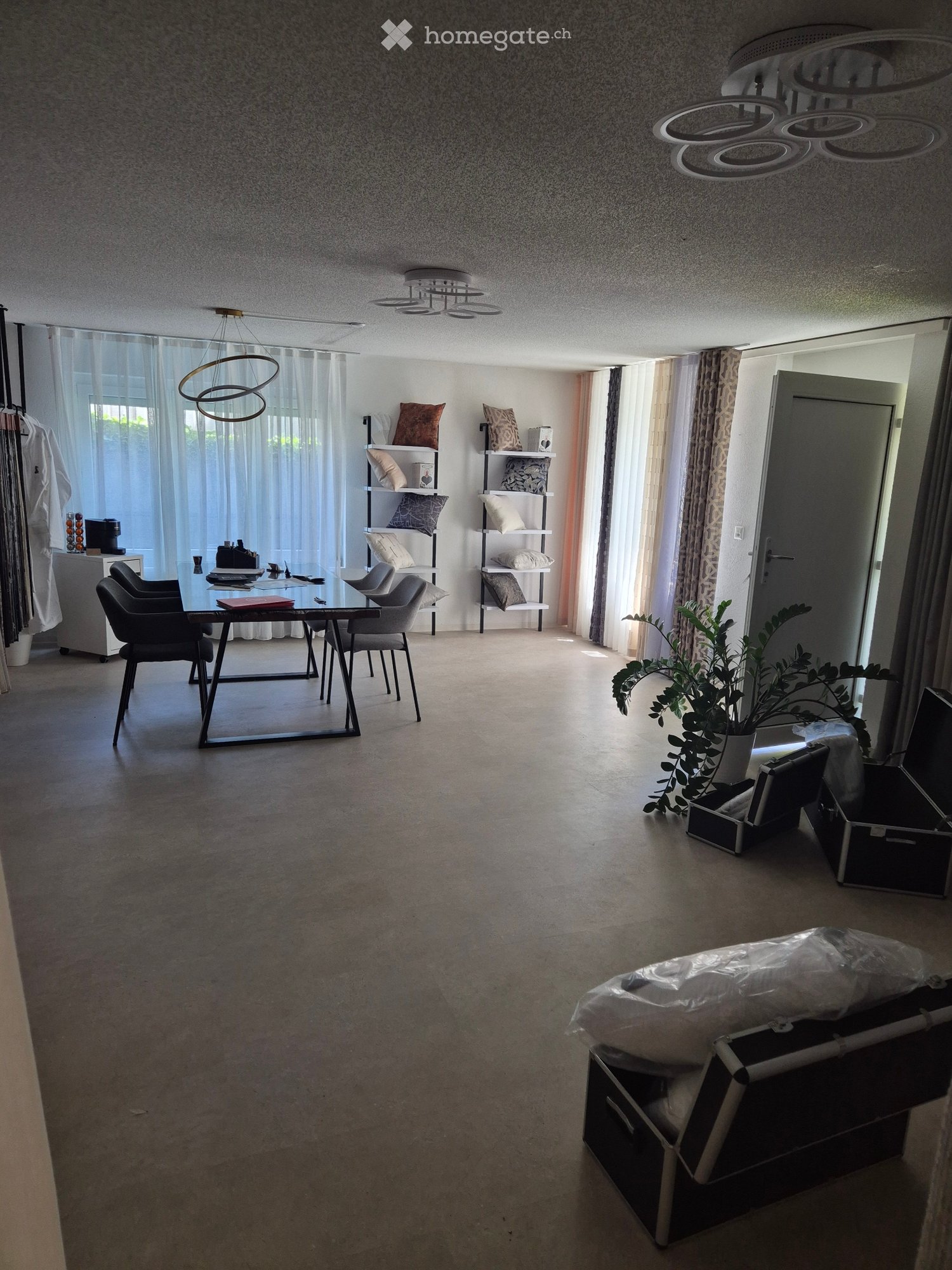 1 room single room