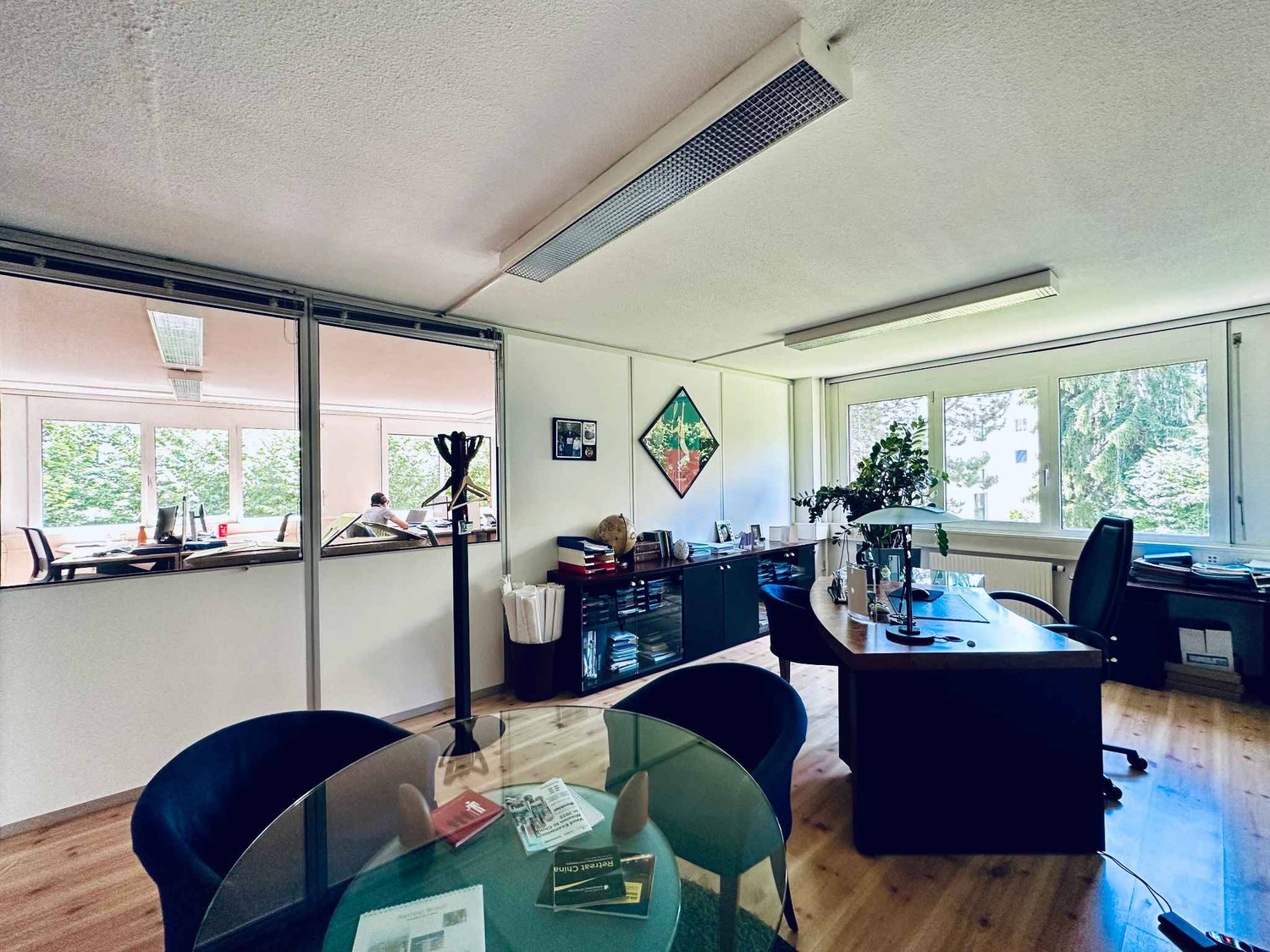 370m² office