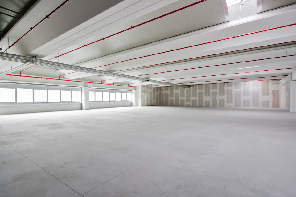 784m² objet industriel