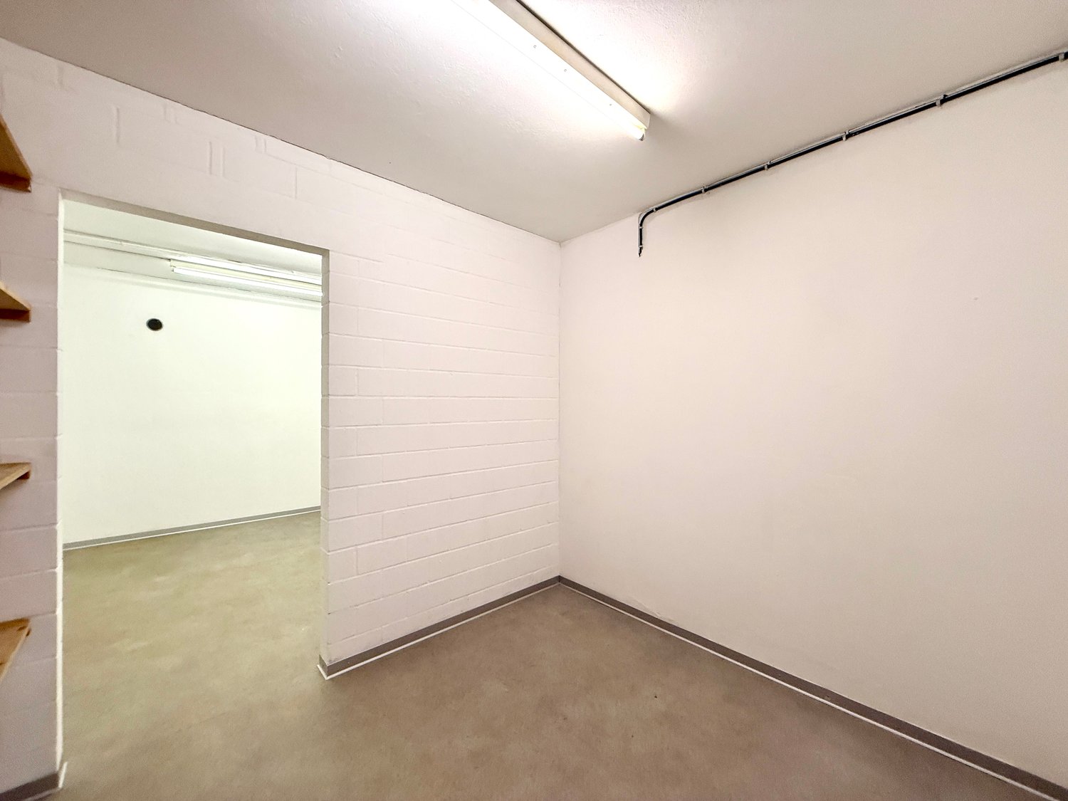 140m² shop, Foto 10 von 10