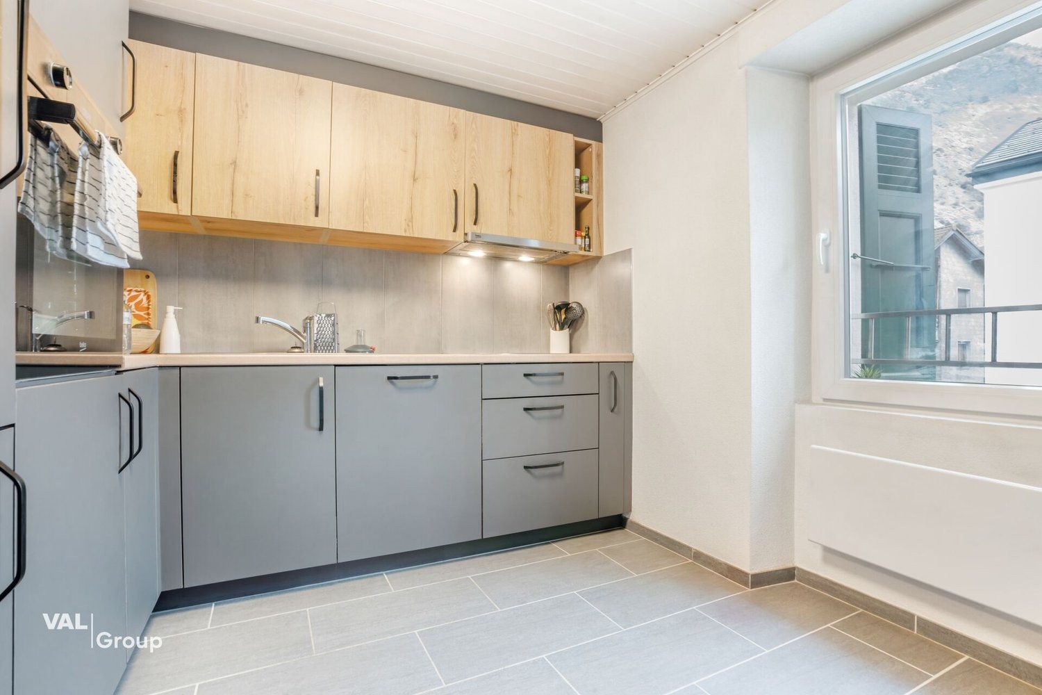 Multi family house, photo 5 of 10