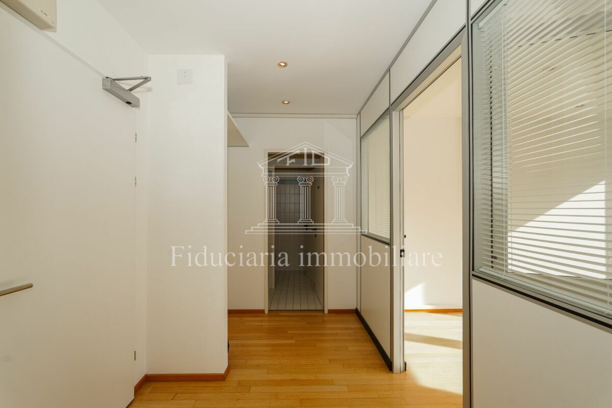 Office Office for rent in a central location in Locarno

For rent, starting immediately, a spacious office located in a central and sunny position in Via Castelrotto 15 in Locarno.

The office is located on the 2nd floor, it consists of large rooms as well as a WC service.

Contact us for more infor, photo 3 of 8