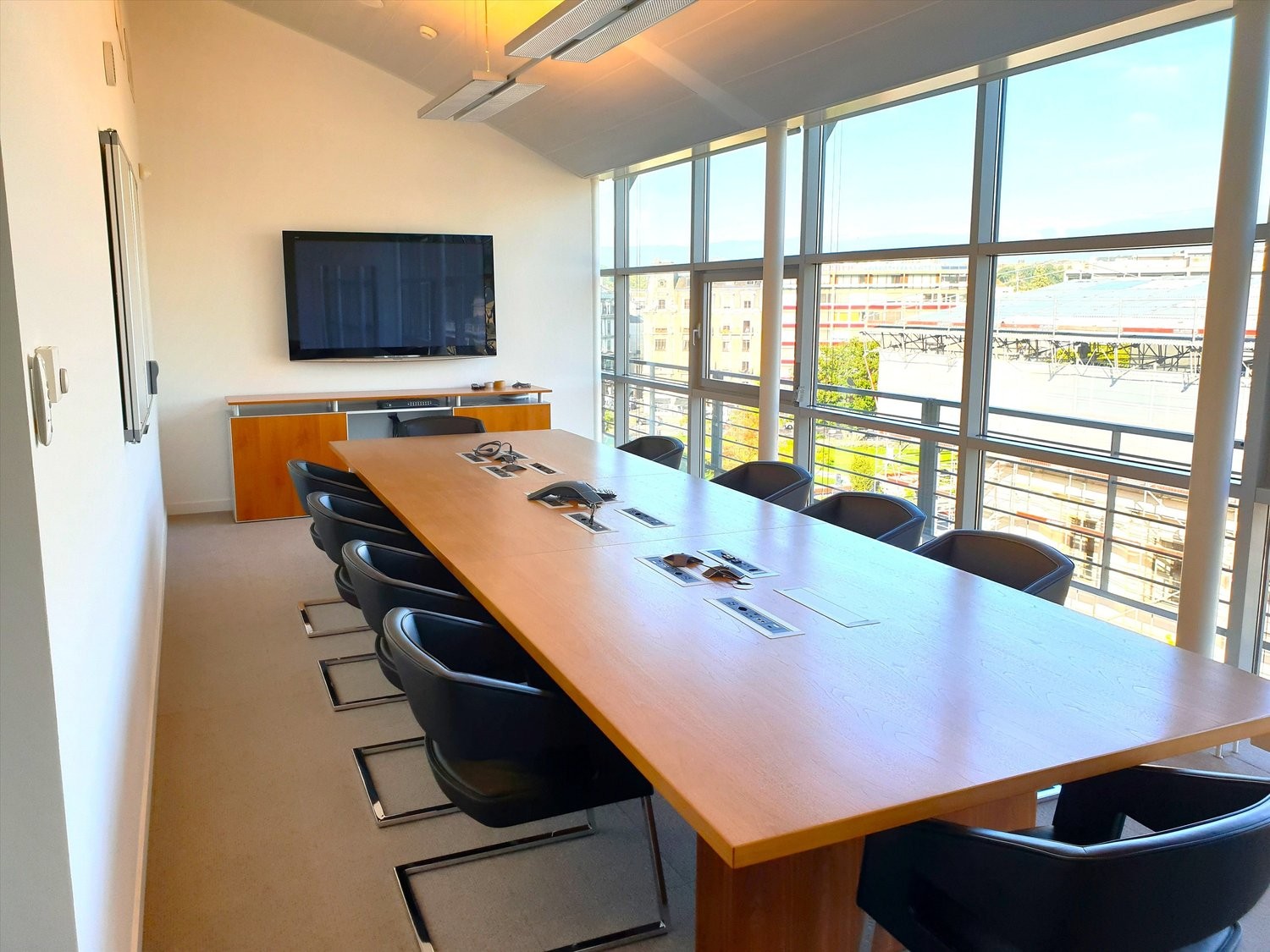 503m² office, photo 8 of 10