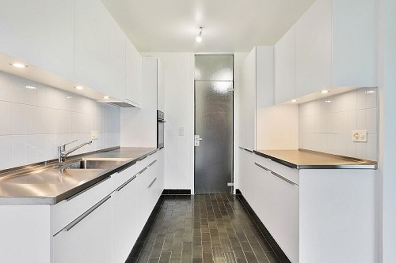 5 rooms apartment