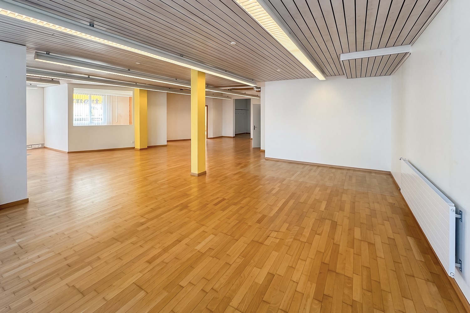 173m² commercial