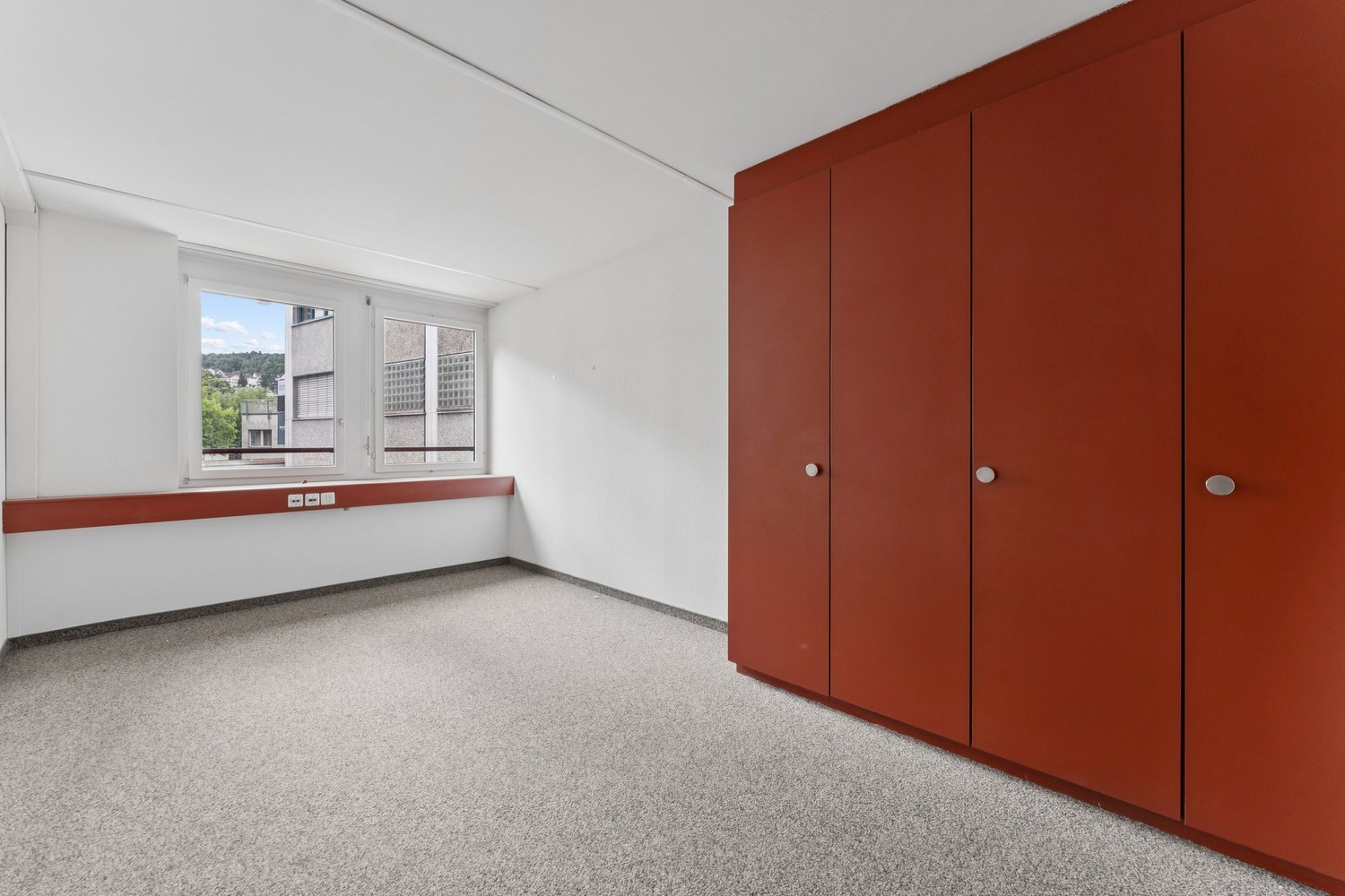 1025m² office, photo 3 of 10