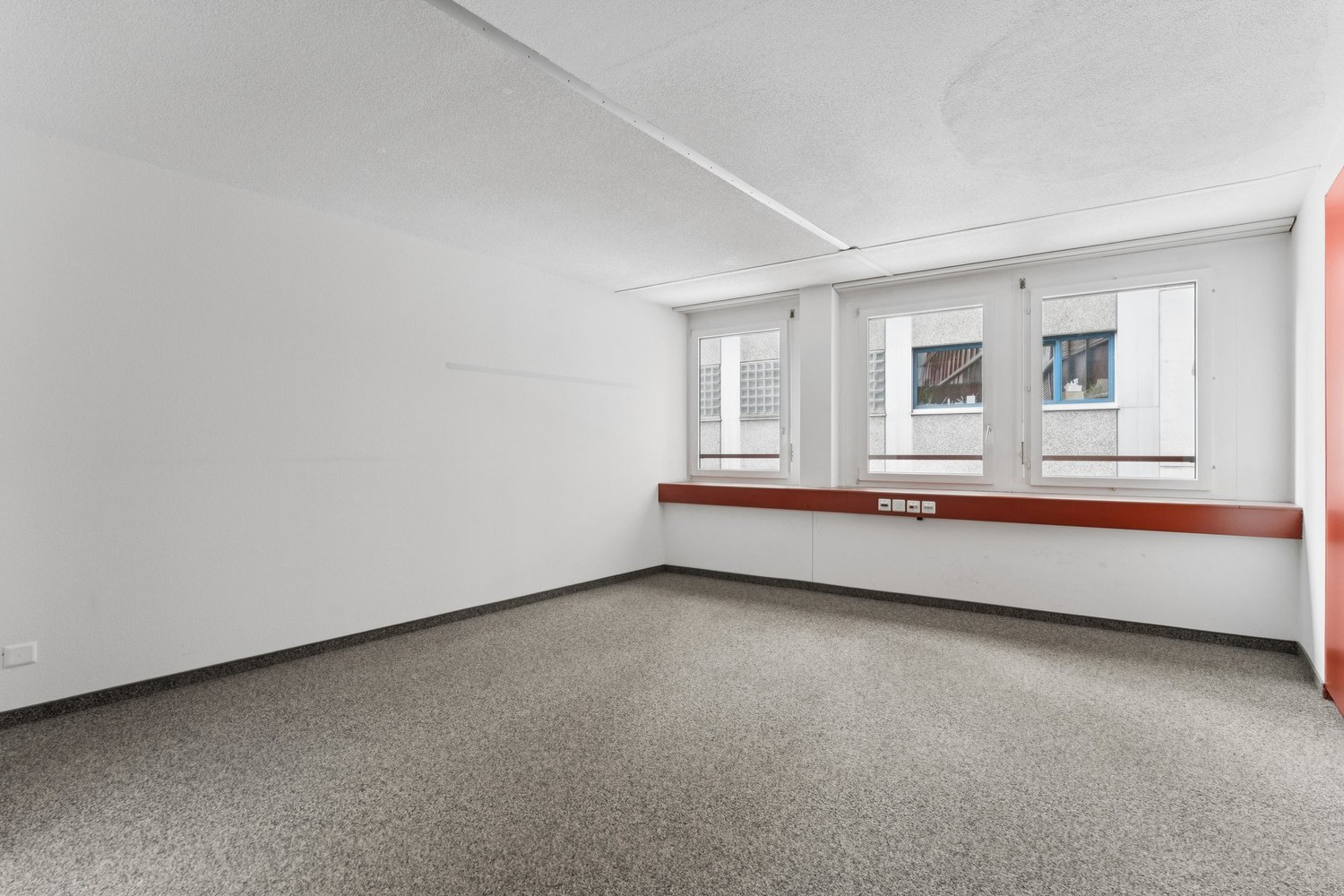 1025m² office, photo 10 of 10