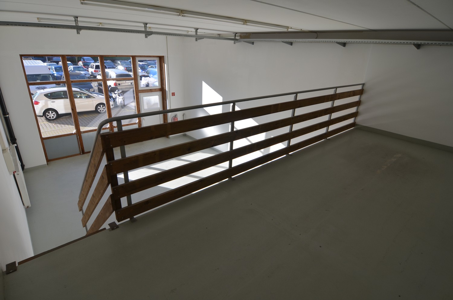 50m² commercial