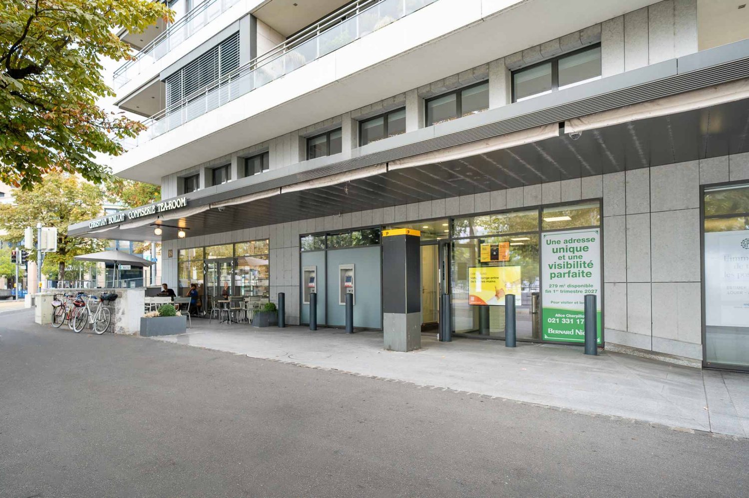 279m² arcade