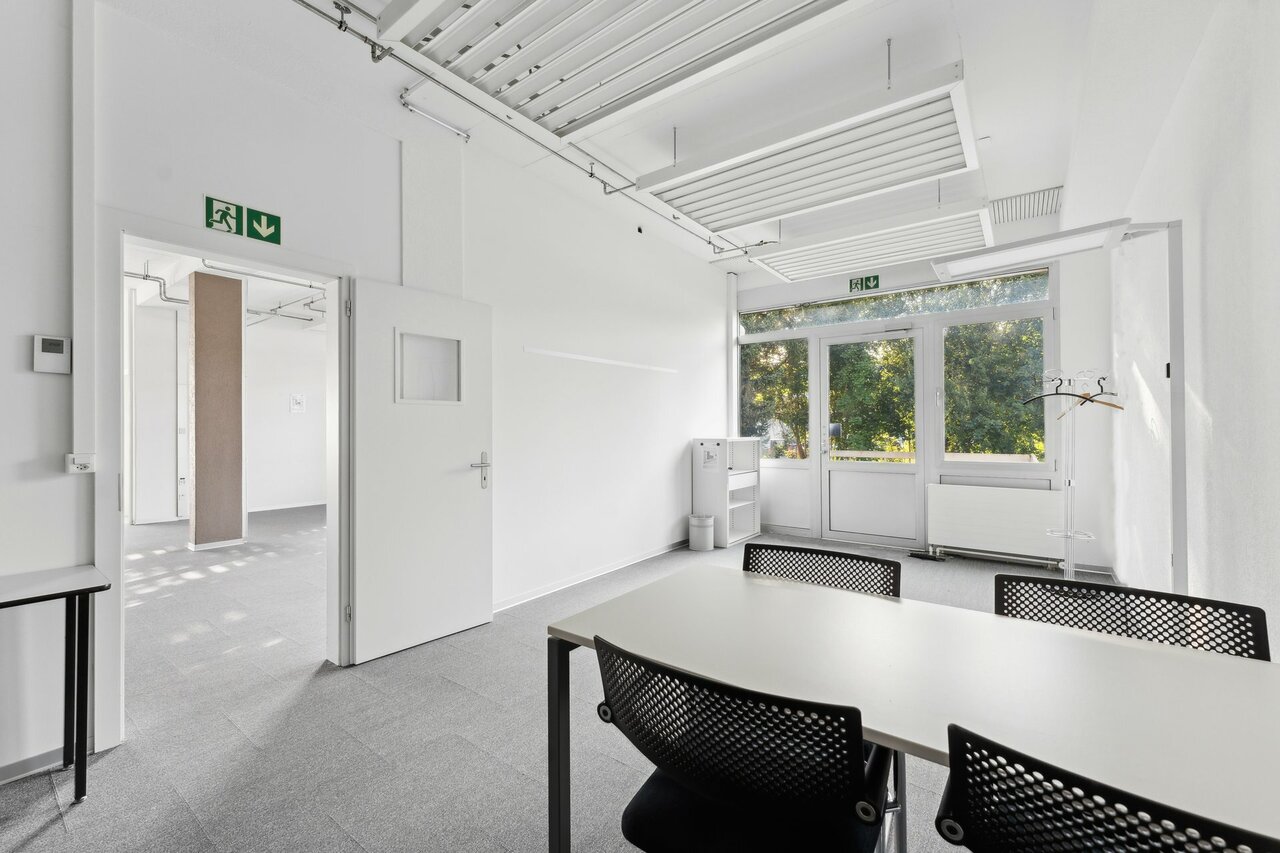 530m² office, photo 7 of 10